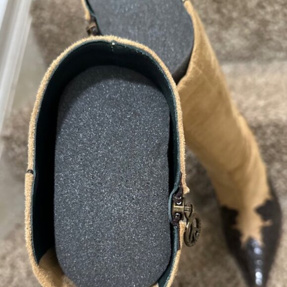 Beautiful pair of Donald J Pliner Boots size 8 - Picture 9 of 12